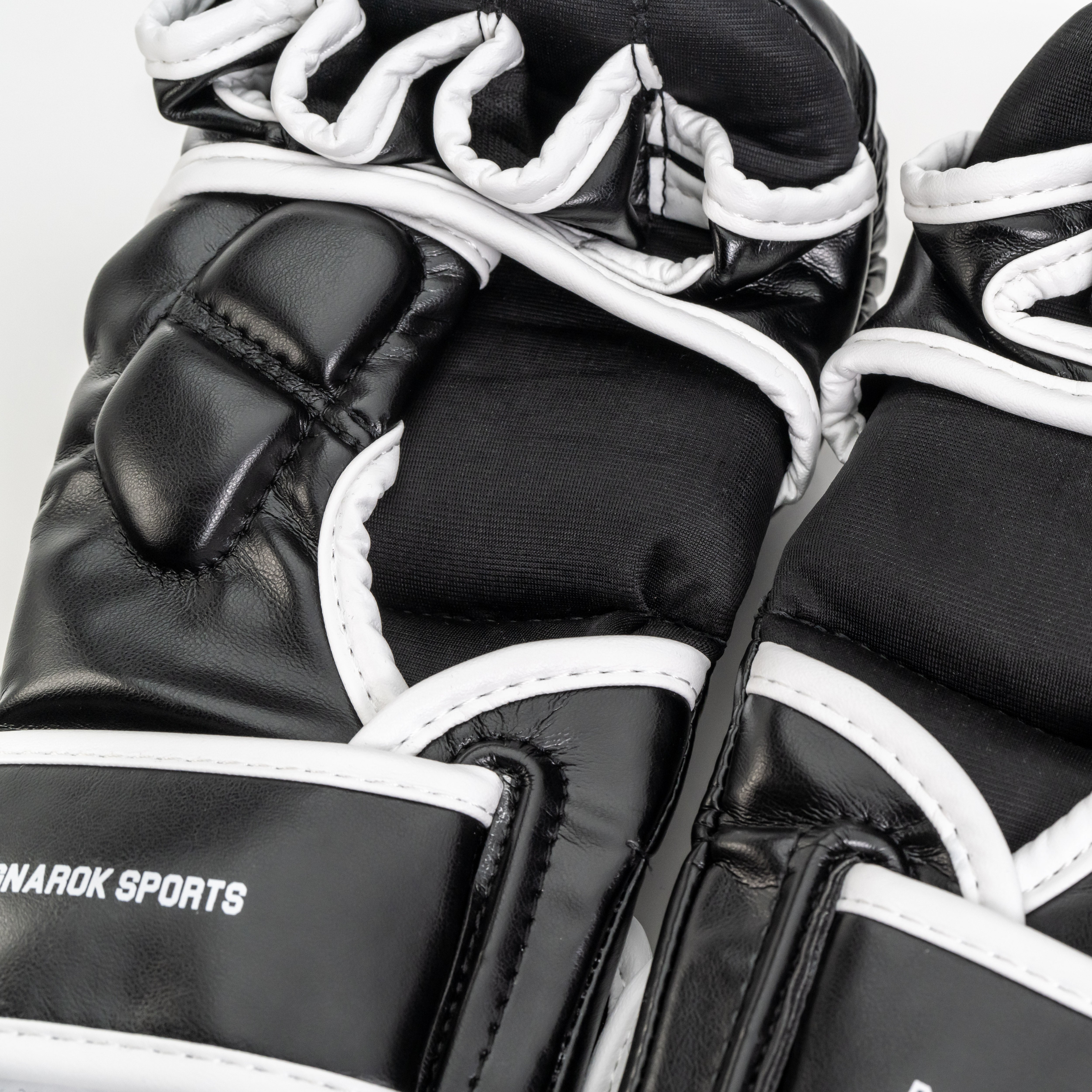 Ragnarok Sports MMA Sparringshandschuhe Schwarz