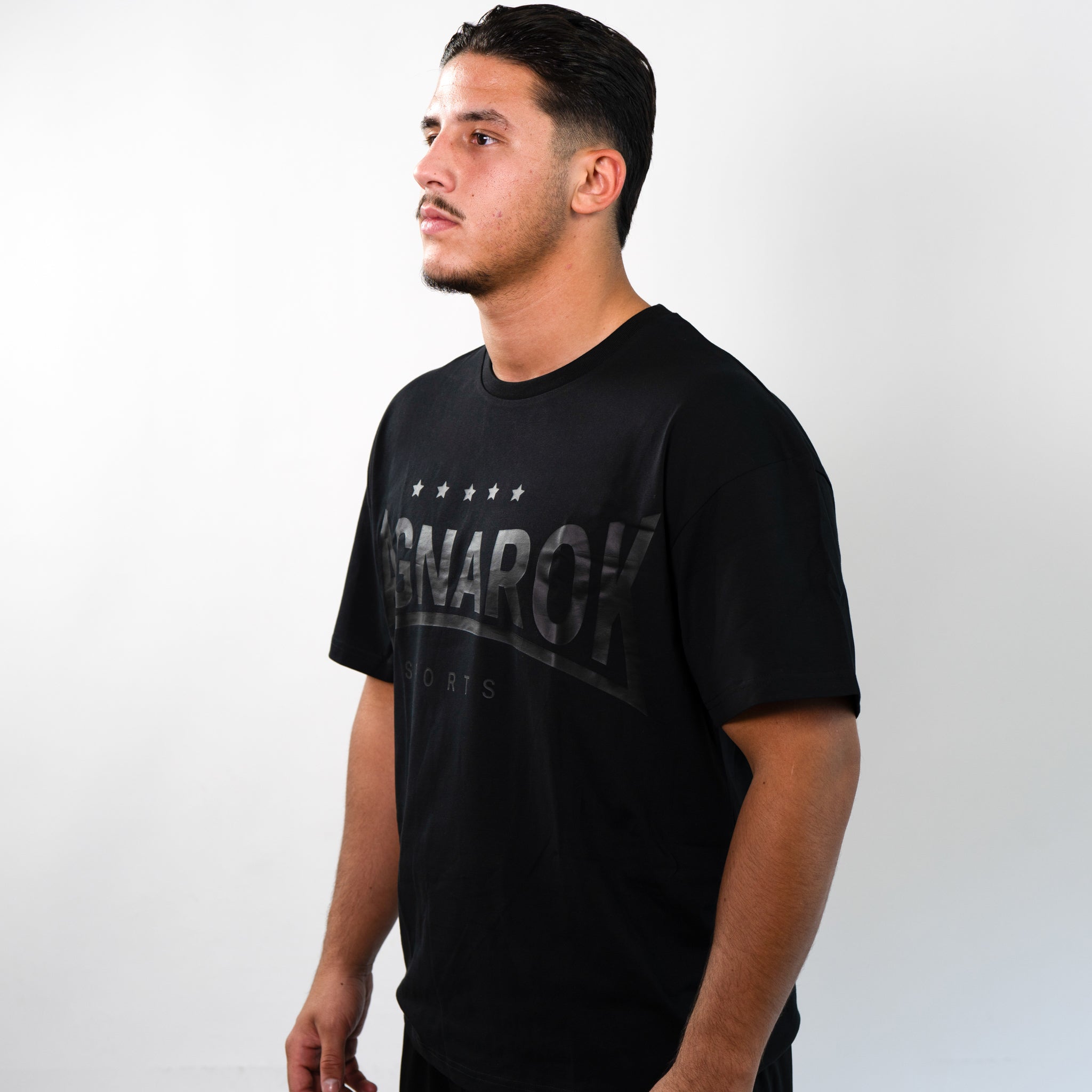 Oversize T-Shirt mit front Classic Logo Ragnarok Sports all Black