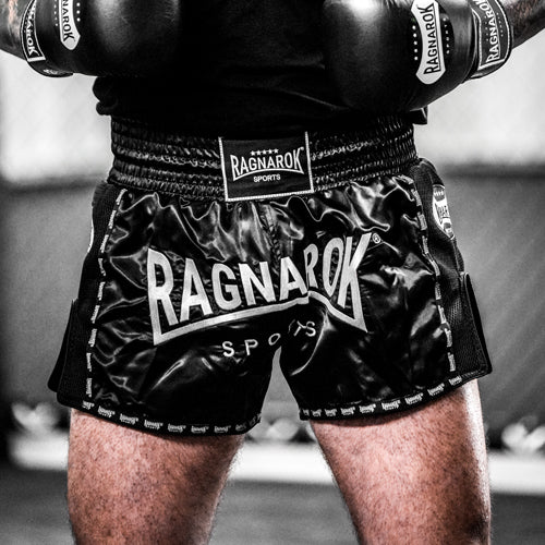 Muay Thai Shorts Schwarz